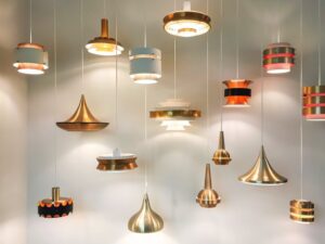 Lampy glamour – do jakich wnętrz pasują?