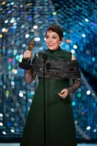 Olivia Colman z Oscarem 2018